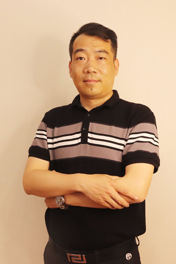 商南冯少坤 本科学历,毕业于陕西师范大学