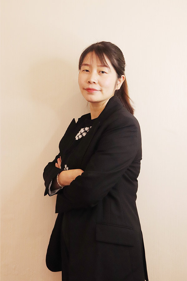 商南吕瑶 本科学历,毕业于陕西师范大学