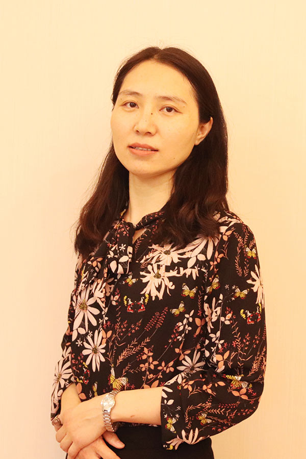 商南王晓娜 研究生学历,毕业于华南师范大学